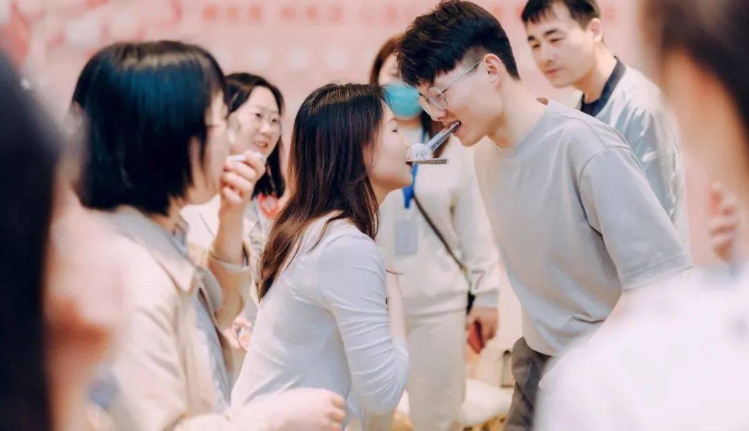 董宇悦:在失败中汲取经验,在胜利中积累信心顶着严寒苦练功底。